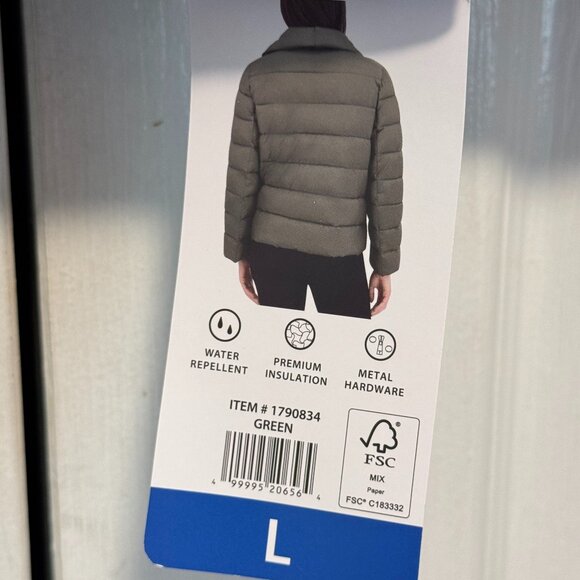 Tahari Ladies' Asymmetrical Puffer Jacket, Green NEW WITH TAGS - Picture 6 of 7